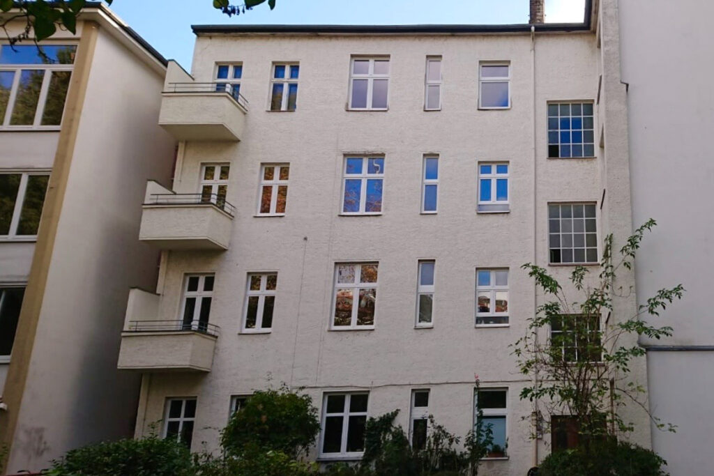 Hinterhaus mit Blick ins Grüne in Neukölln-7